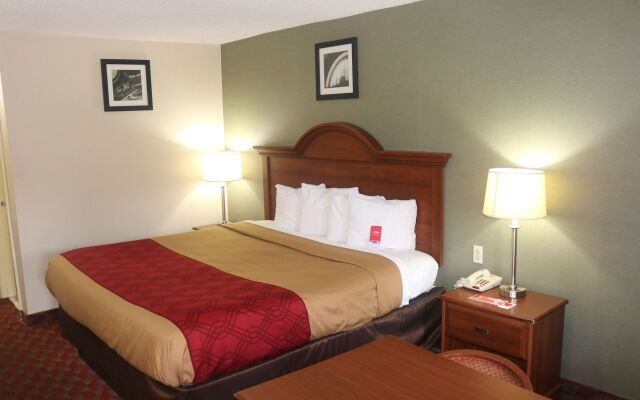 Econo Lodge Huntington - Barboursville University Area