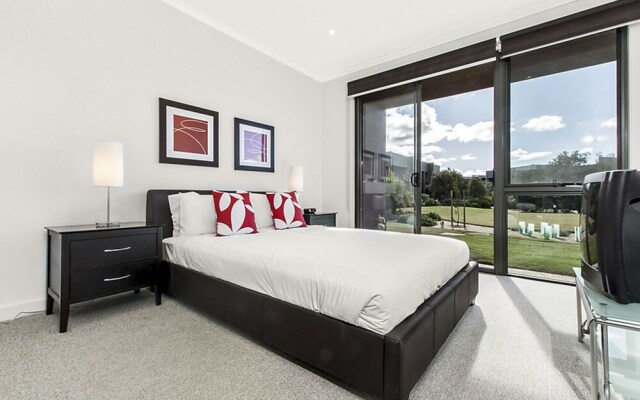 3 Bedroom Condo Near Pool