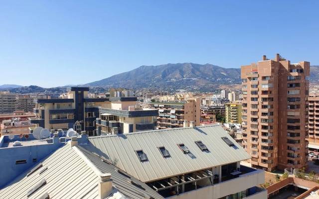Studio in Fuengirola with wonderful sea view shared pool terrace