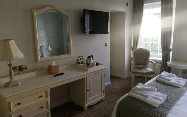 Feathers Hotel, Bar and Restaurant