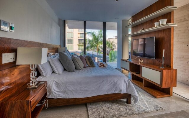 Stunning 3BR Apartment Best Location Near 5th Avenue The Beach Amazing Amenities