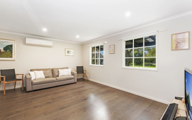 Corella Cottage – Guest Rooms – Port Fairy