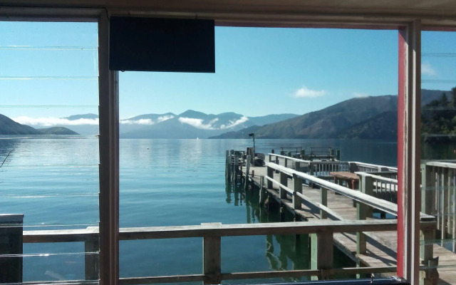 The Lodge At Te Rawa - Boat Access Only