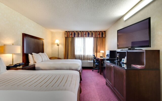 Fireside Inn & Suites