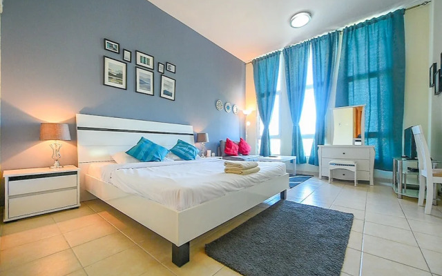 SND - Bright and Spacious Studio