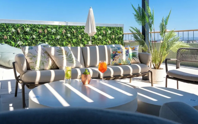 Hotel Acta the Clover