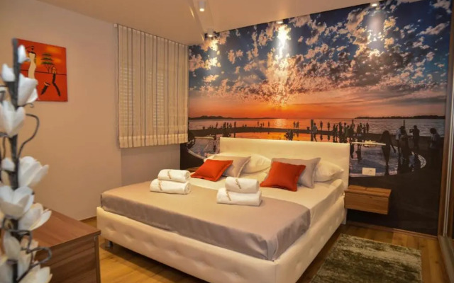 Fifi apartment w. parking in old town