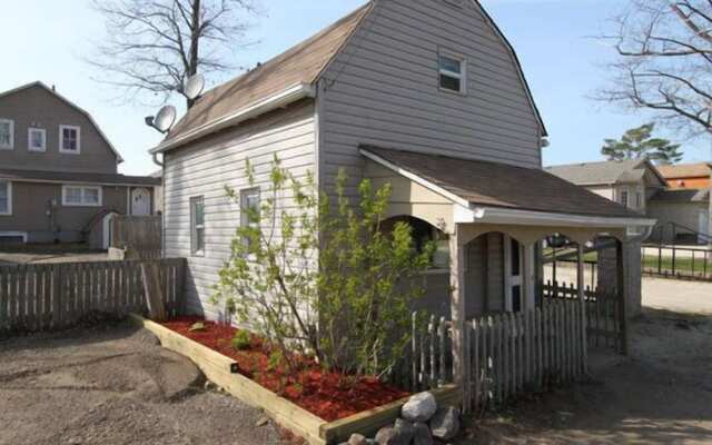Riverview Cottages