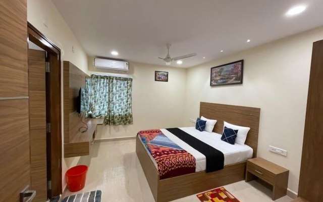 SriLakshmitulasiresidency by pickurstay