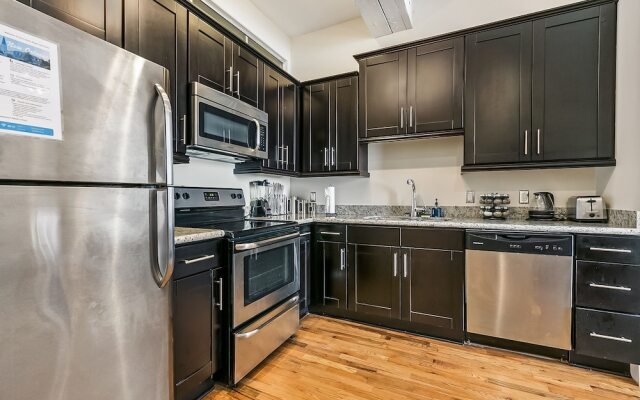 Cozy Condos near French Quarter