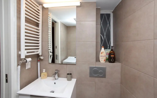 Stylish studio below the Acropolis