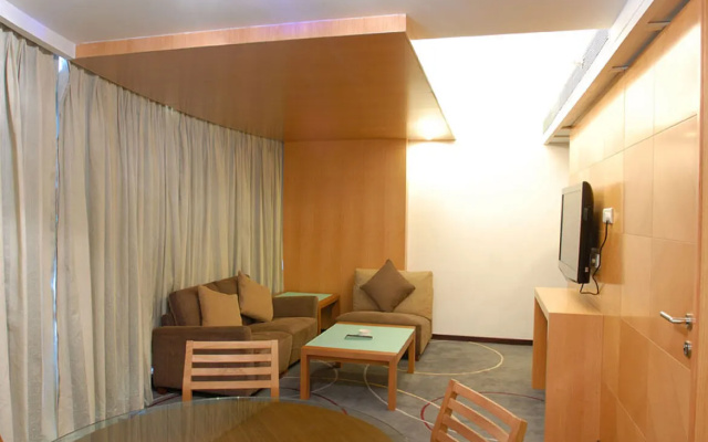 Peninsula Grand Hotel
