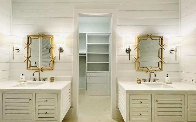 Holiday House by Eleuthera Vacation Rentals