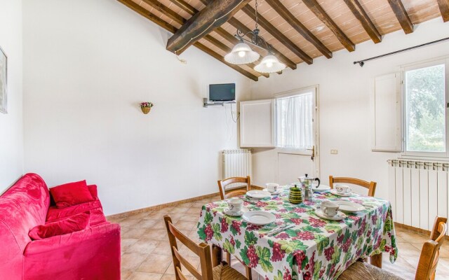 Uva Family Apt Shared Pool,volterra