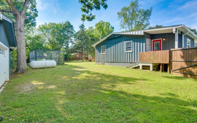 Rogers Vacation Rental ~ 7 Mi to Downtown