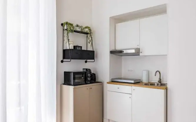 Thelos Apartment