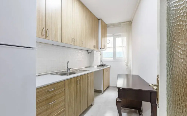 Charming Kadıköy Apartment With City Views