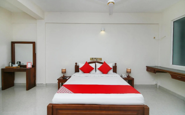 OYO 233 The Lion Pub & Hotel