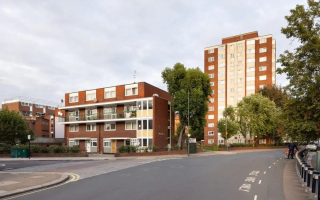 The Margravine Maisonette - Modern & Bright 2BDR Flat