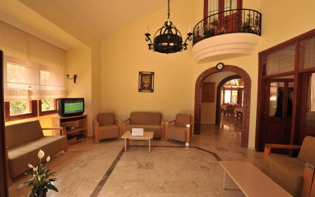 Belcehan Beach Hotel