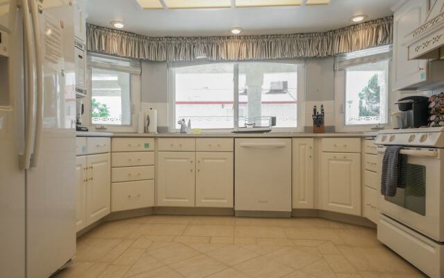 Luxurious 5BR near Las Vegas Strip
