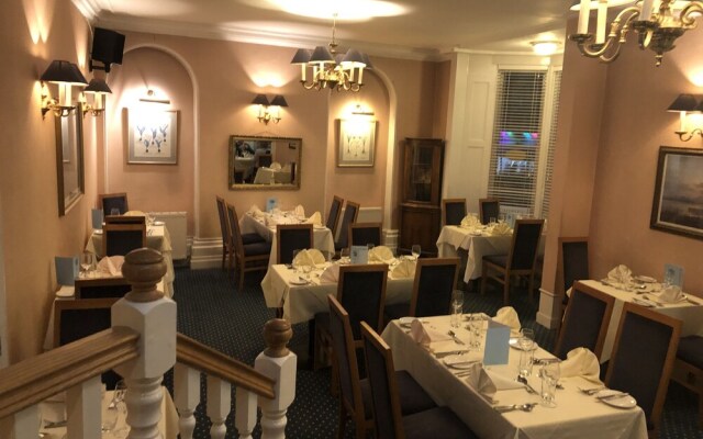 Yelf's Hotel