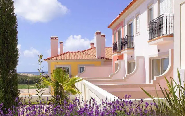 Praia Del Rey Residence