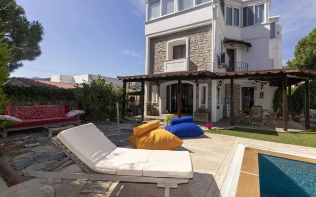 Villa With Private Pool in the Heart of Bodrum