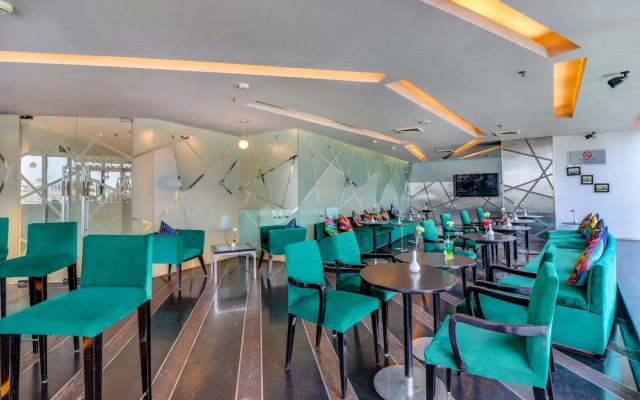 5 By Oyo Metropolitan