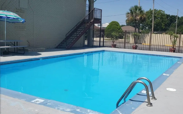 Motel 6 Harvey LA
