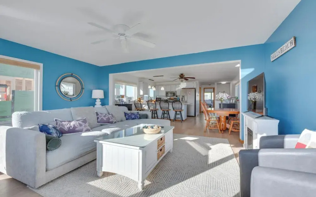 Wells Beach House w/ Ocean-view Deck