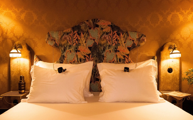 Pensão Amor Madam’s Lodge