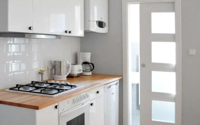 Central-Modern-Apartment