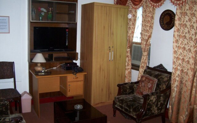 Blue Chip Guest House Kolkata