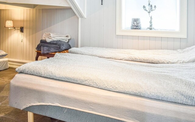 Nice Home in Os With 3 Bedrooms and Wifi