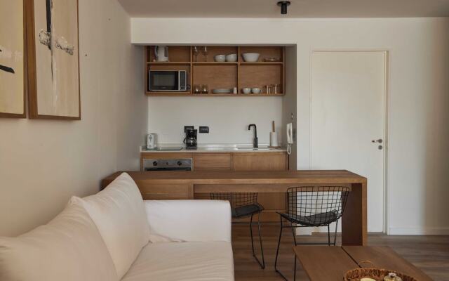 Spacious modern studio