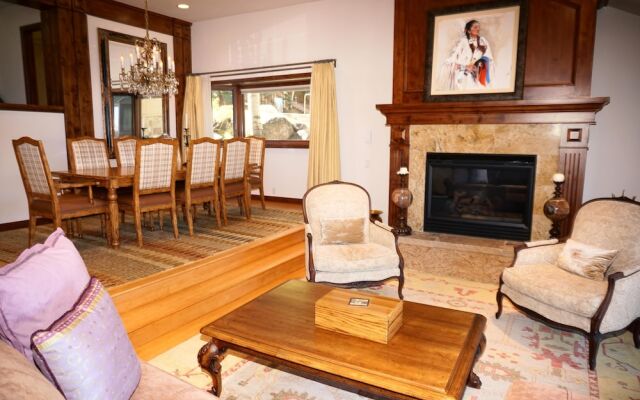 Woodrun V Town House