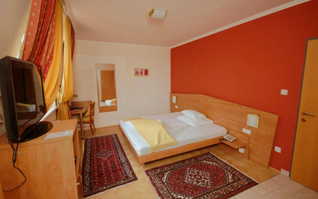 Der Marienhof Hotel Garni