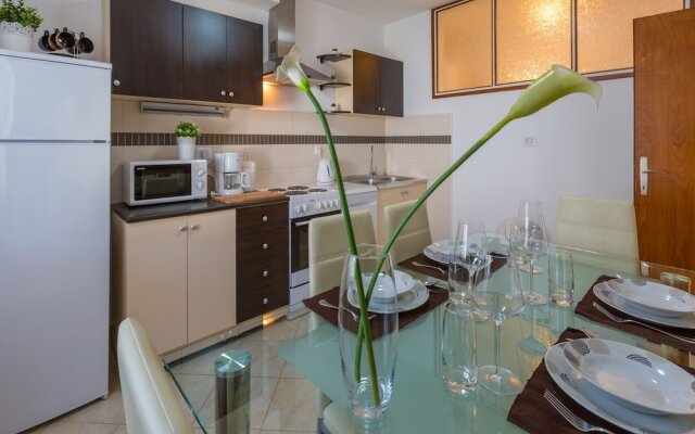 Apartment MLADEN