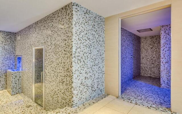 Apartaments Suites Ambassador