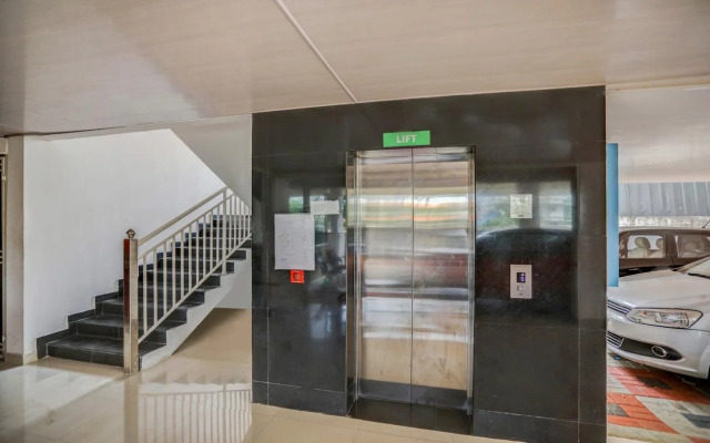 OYO Home 15660 Modern 1BHK