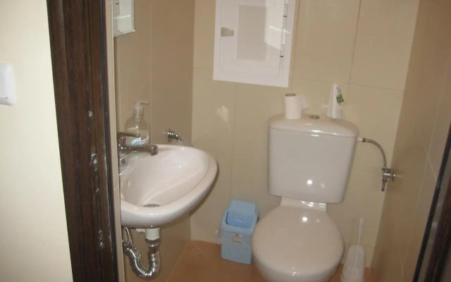 Zefira Apartments