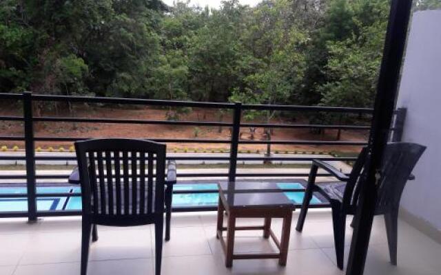 Mahinda Hotel and Restaurant