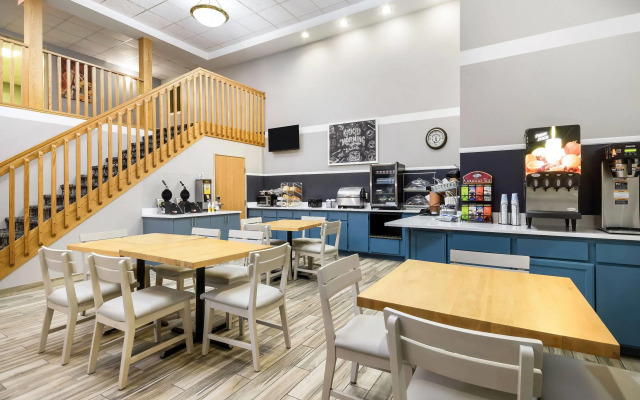 AmericInn by Wyndham Wausau