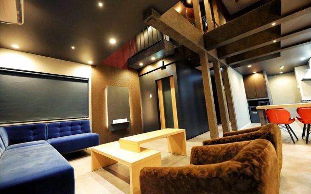 The Beehive Aioi