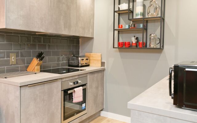Stylish warehouse apartment in Central Cardiff