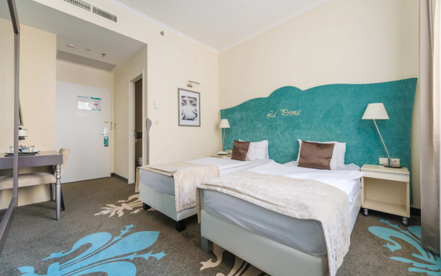 La Prima Fashion Hotel