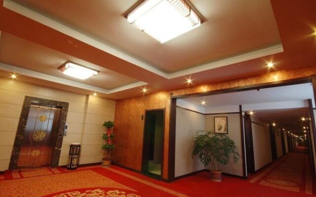 Hongru Business Hotel
