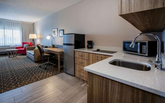 Days Inn & Suites by Wyndham Rochester Hills MI