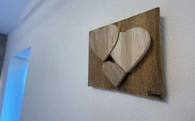 SnowLake Suite & Apartments